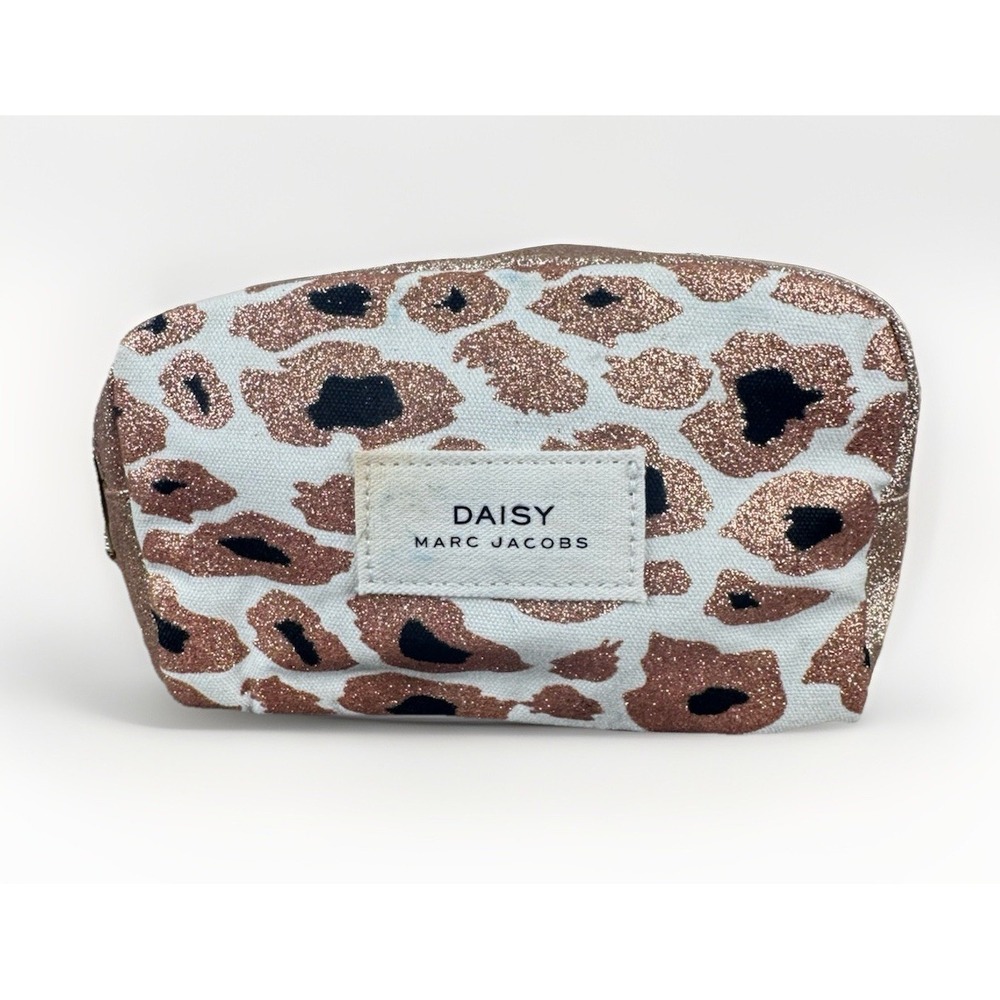 MARC JACOBS DAISY Cosmetic Bag &  Essentials‎ Pouch CHEETAH print 7"x5"x2"